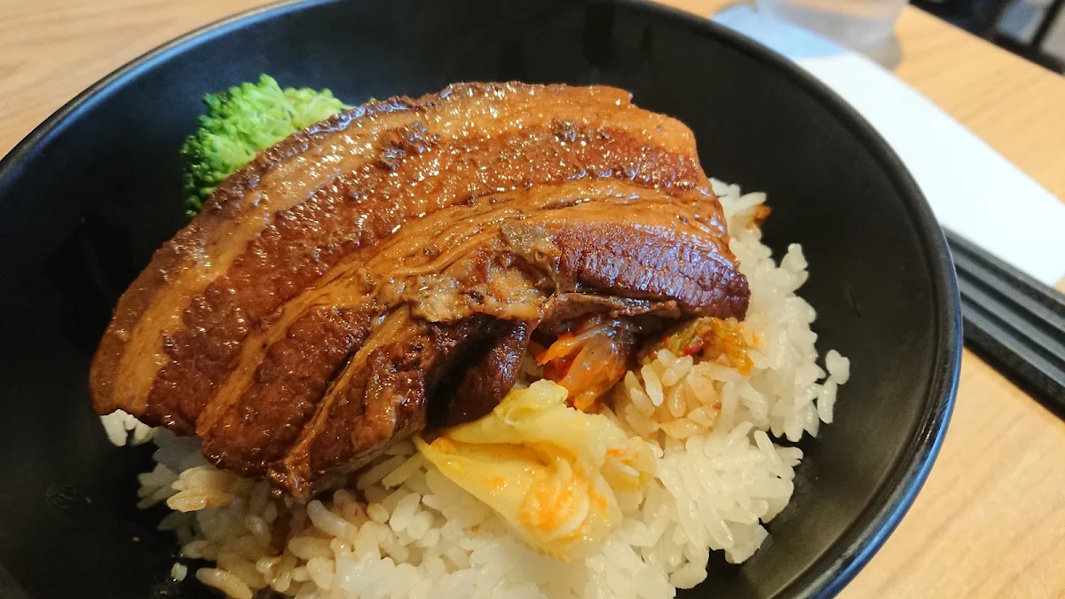 r 01 unagi don 鰻魚飯